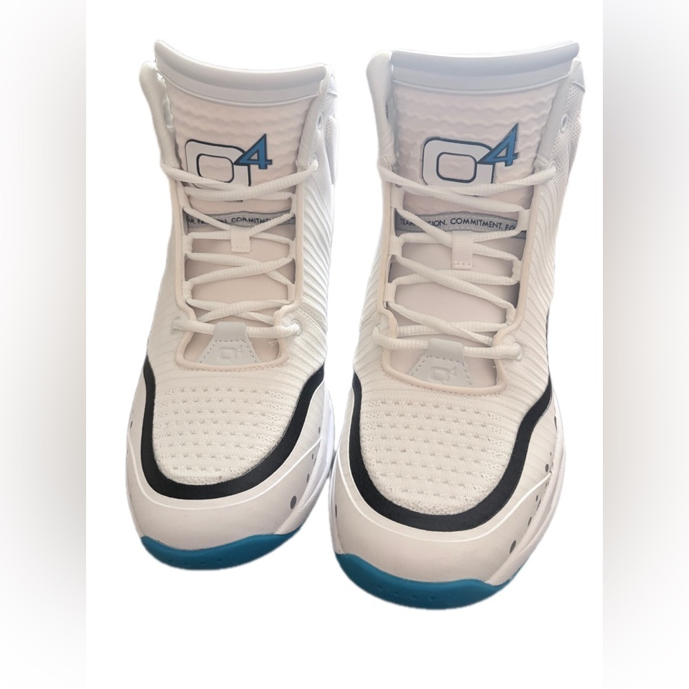 Men's White and Black Athletic Sneakers - Picture 3 of 5